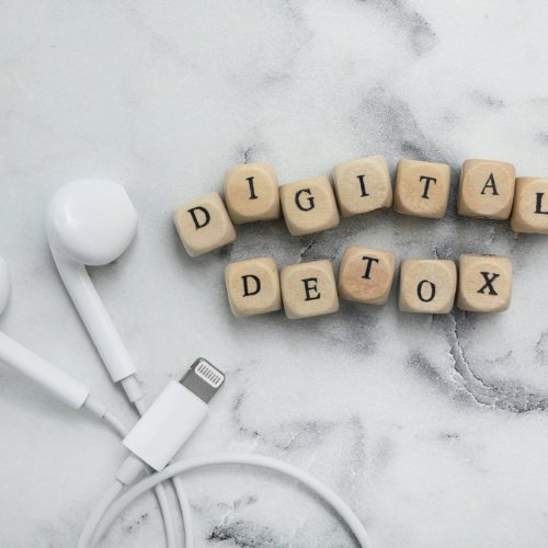 Why a "digital detox" is good for us - Bookhoover®